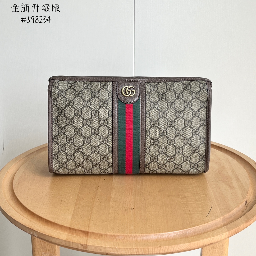 Gucci Clutch Bags